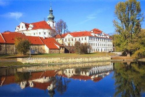 Trhy Břevnov